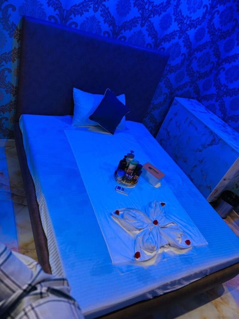 Swimming Pool, indiranagar 6+ Bedroom 3000 Sq.Ft. Apartment In Indiranagar Bangalore 10694584