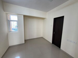 Room in 1 BHK Apartment at Hiranandani Estate, Ghodbunder Road – for Rent
