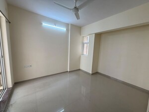 Room in 1 BHK Apartment at Hiranandani Estate, Ghodbunder Road – for Rent