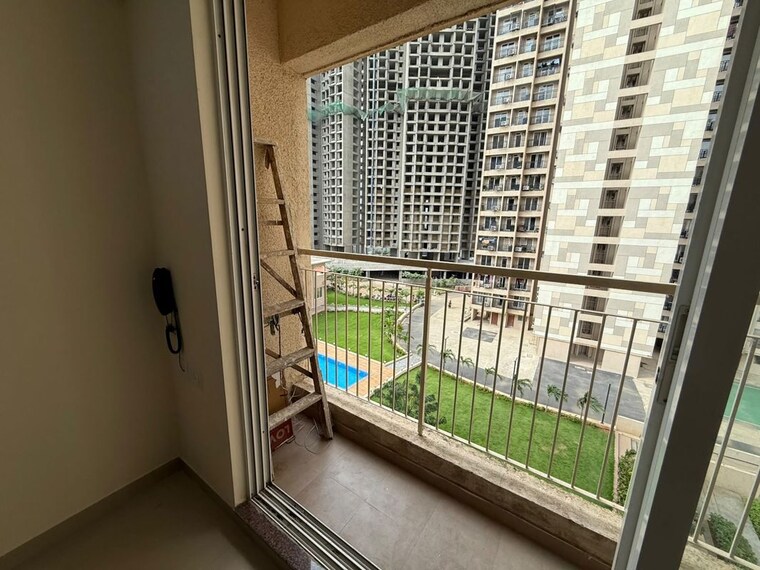 Balcony, hiranandani-estate 1 Bedroom 800 Sq.Ft. Apartment In Ghodbunder Road Thane 10694599