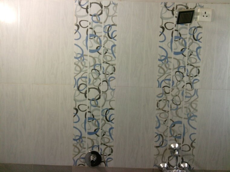 Bathroom, kolshet road Pg For Boys In Kolshet Road 10680397