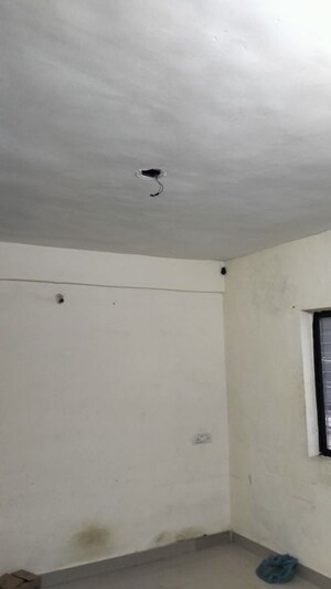 Room in 2 BHK Apartment at ARV Ganga Kingston, Mohammadwadi – for Rent