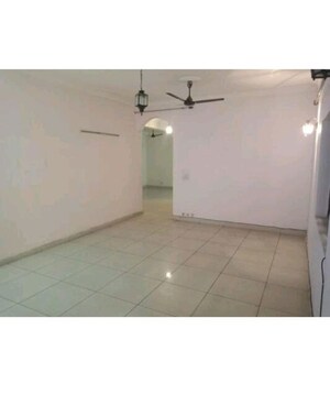 Room in 3 BHK Independent House at RWA Apartments, Sector 31 – for Rent
