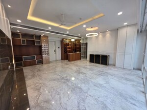 4 BHK Apartment For Rent in Tardeo