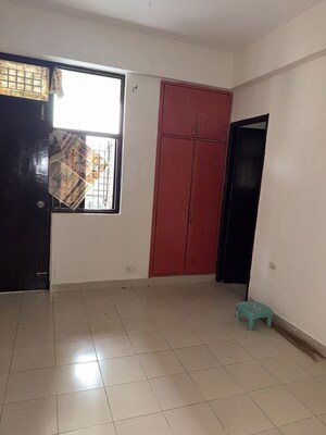2 BHK Apartment For Rent in Emenox Brave Hearts, Raj Nagar Extension
