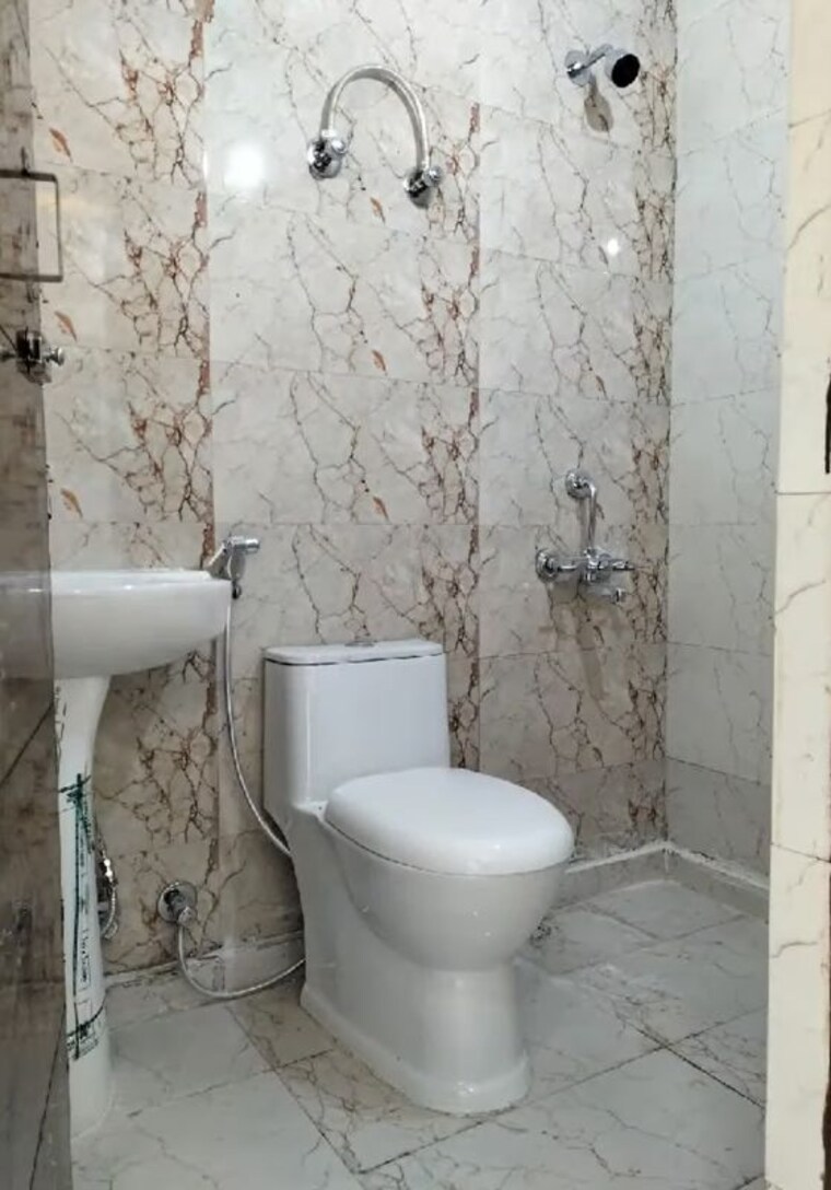 Bathroom, dpl-flora-heritage 2 Bedroom 1009 Sq.Ft. Apartment In Sector 1 Greater Noida Greater Noida 10694664