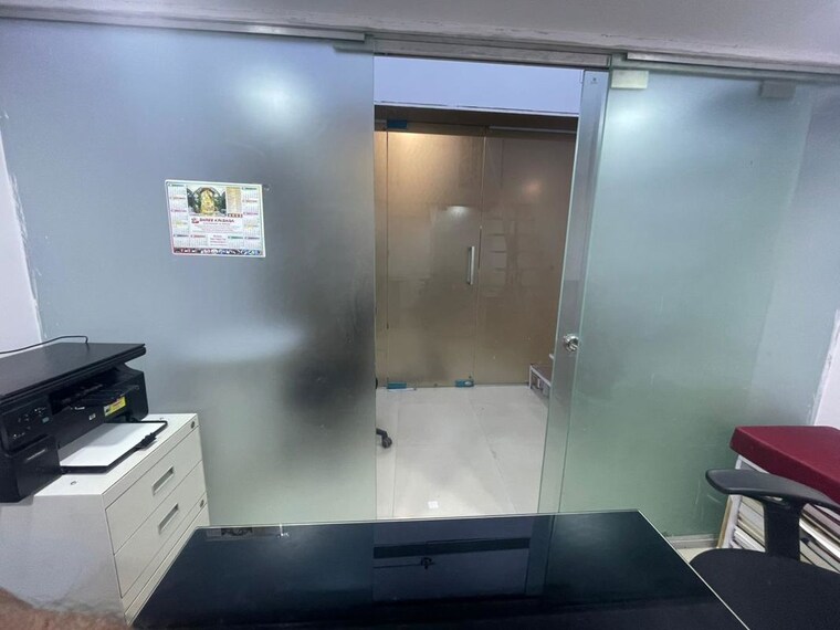undefined, rustomjee-eaze-zone-mall Commercial Office Space 130 Sq.Ft. In Malad West Mumbai 10694689