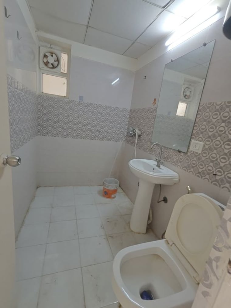 Bathroom, gaur-city-7th-avenue 3 Bedroom 1350 Sq.Ft. Apartment In Sector 4 Greater Noida Greater Noida 10694690