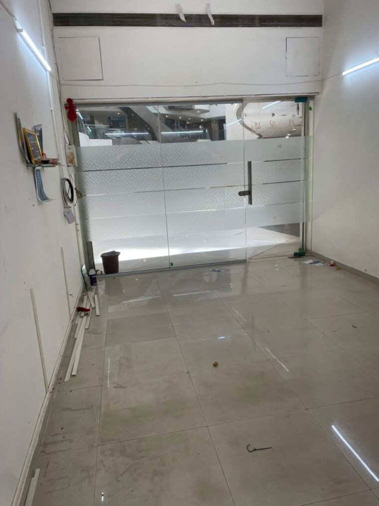 Team Area, rustomjee-eaze-zone-mall Commercial Office Space 227 Sq.Ft. In Malad West Mumbai 10694699