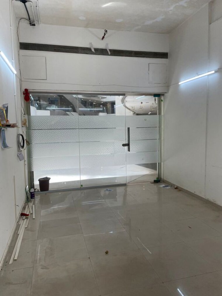 Team Area, rustomjee-eaze-zone-mall Commercial Office Space 227 Sq.Ft. In Malad West Mumbai 10694699