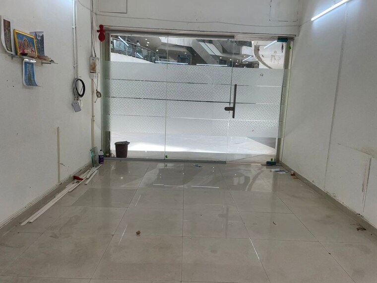 Team Area, rustomjee-eaze-zone-mall Commercial Office Space 227 Sq.Ft. In Malad West Mumbai 10694699