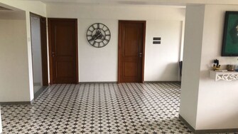2 BHK +  1150 Sq.Ft. Apartment in Lokhandwala Complex
