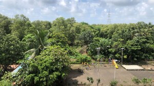 2 BHK Apartment – Garden View at Lokhandwala Complex, Andheri West - for Rent
