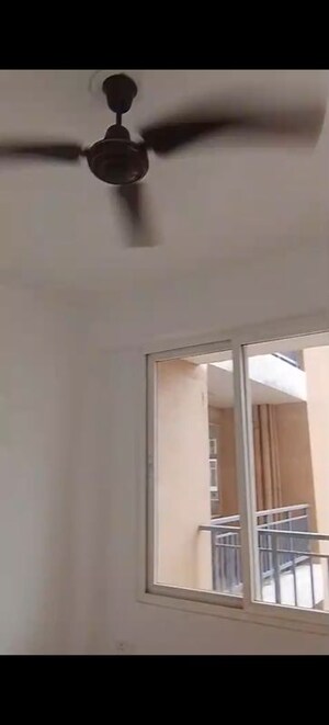 Room in 3 BHK Apartment at Landmark The Homes 81, Sector 81 – for Rent