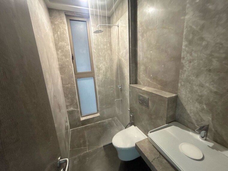 Bathroom, piramal-aranya 2 Bedroom 890 Sq.Ft. Apartment In Byculla Mumbai 10694735