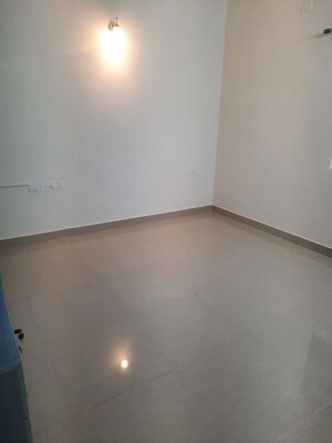 Room in 3 BHK Apartment at Mantri Webcity, Hennur Road – for Rent