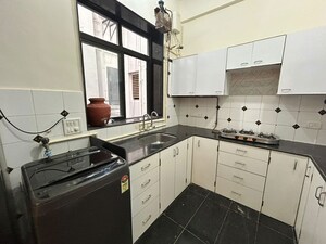 Kitchen in 3 BHK Apartment at Churchgate – for Rent