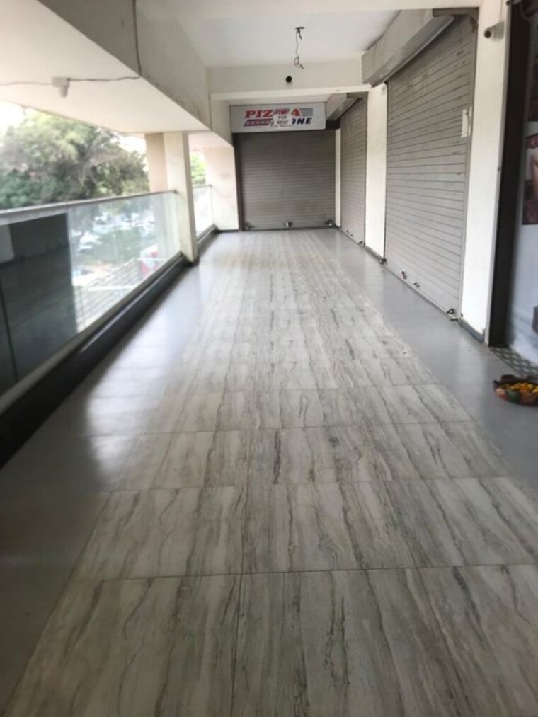 Balcony, science city Commercial Office Space 1175 Sq.Ft. In Science City Ahmedabad 10694774