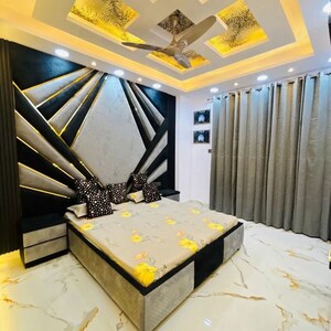 Team Area in 2 BHK Builder Floor at Uttam Nagar – for Sale