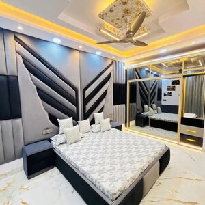 Team Area in 2 BHK Builder Floor at Uttam Nagar – for Sale