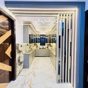 Team Area in 2 BHK Builder Floor at Uttam Nagar – for Sale