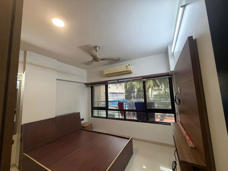 Room, khar west 3 Bedroom 900 Sq.Ft. Apartment In Khar West Mumbai 10694773