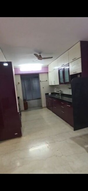 Team Area in 1 BHK Apartment at Shivaji Park – for Rent