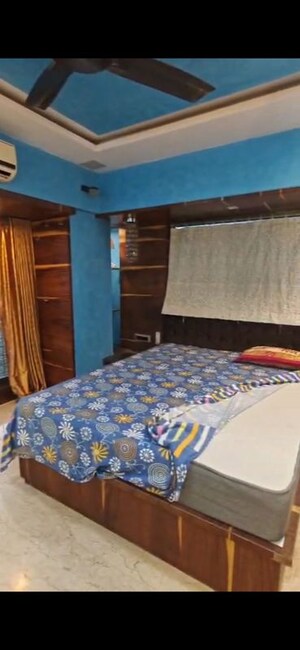 Bedroom in 1 BHK Apartment at Shivaji Park – for Rent