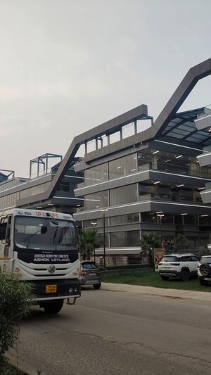  Shop – Exterior View View at SKA Arcadia, Wave City - for Sale