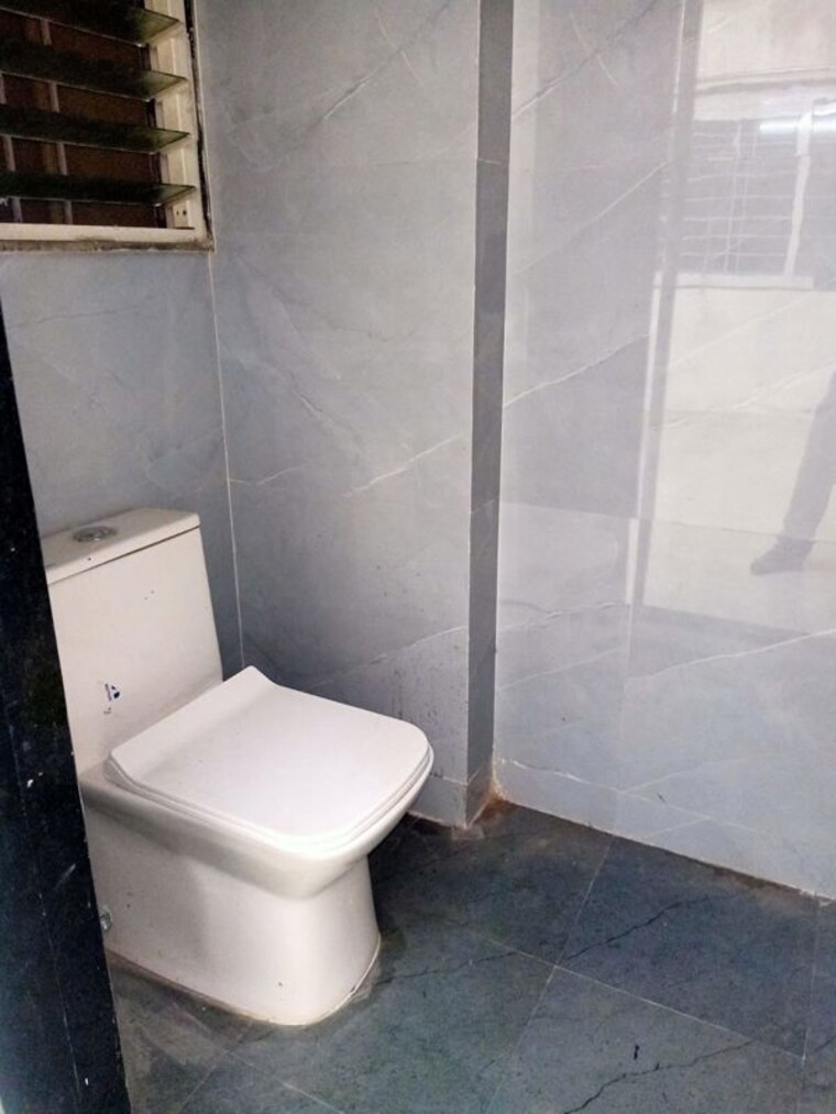 Bathroom, tingre nagar 2.5 Bedroom 800 Sq.Ft. Apartment In Tingre Nagar Pune 10694784