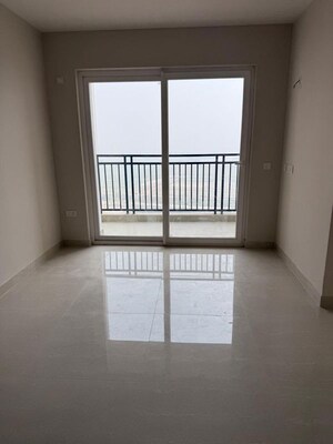 Room in 2 BHK Apartment at Eldeco Live By The Greens, Sector 150 – for Rent