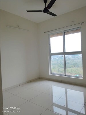 Room in 2 BHK Apartment at Godrej Park Ridge, Manjari – for Rent