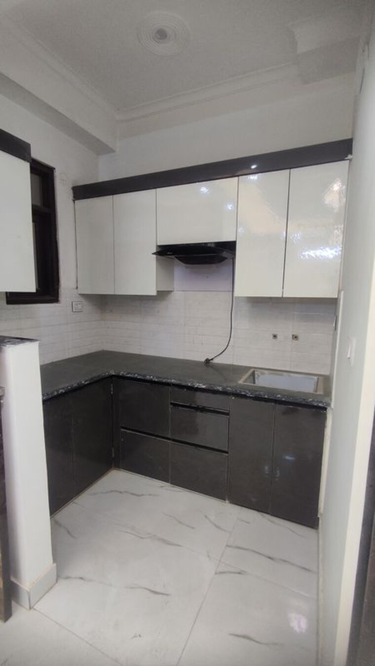 Kitchen, sector 73 2 Bedroom 980 Sq.Ft. Builder Floor In Sector 73 Noida 10694755
