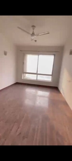 Room in 3 BHK Apartment at Jaypee Kalypso Court, Sector 128 – for Rent