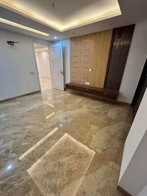 Kitchen in 3.5 BHK Builder Floor at Sector 99 – for Sale