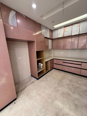 Kitchen in 3.5 BHK Builder Floor at Sector 99 – for Sale