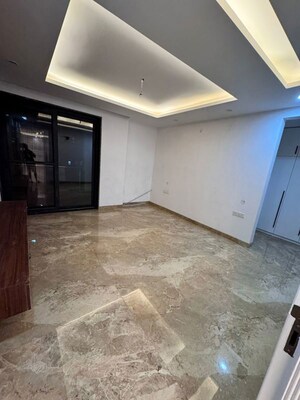 Kitchen in 3.5 BHK Builder Floor at Sector 99 – for Sale