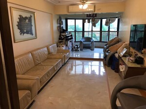 Gym in 3 BHK Apartment at Dev Shakti, Santacruz West – for Rent
