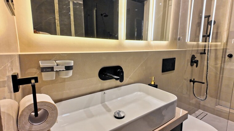 Washroom, nav-bahar 3 Bedroom 2500 Sq.Ft. Apartment In Khar West Mumbai 10694878