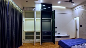 Master Bedroom in 3 BHK Apartment at Nav Bahar, Khar West – for Rent
