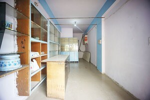 Kitchen in  Shop at Nava Naroda – for Sale