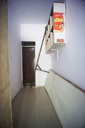 Staircase in  Shop at Nava Naroda – for Sale