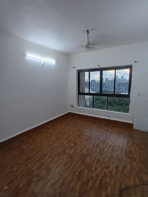 Room in 3 BHK Apartment at Lokhandwala Whispering Palms, Kandivali East – for Rent