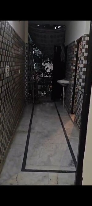 1 BHK Builder Floor For Rent in Moti Nagar