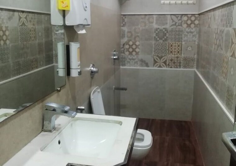 Bathroom, baba saheb ambedkar Commercial Office Space 1330 Sq.Ft. In Baba Saheb Ambedkar Mumbai 10694943