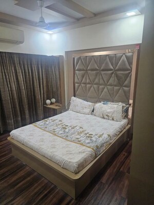 Bedroom in 3 BHK Apartment at RNA NG Eclat, Andheri West – for Rent