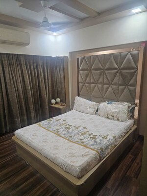 Bedroom in 3 BHK Apartment at RNA NG Eclat, Andheri West – for Rent
