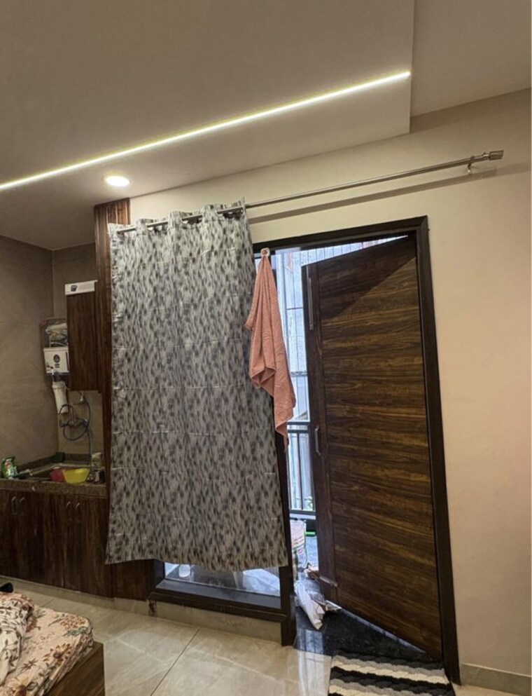 Bedroom, ramesh nagar 2 Bedroom 80 Sq.Yd. Builder Floor In Ramesh Nagar Delhi 10694972
