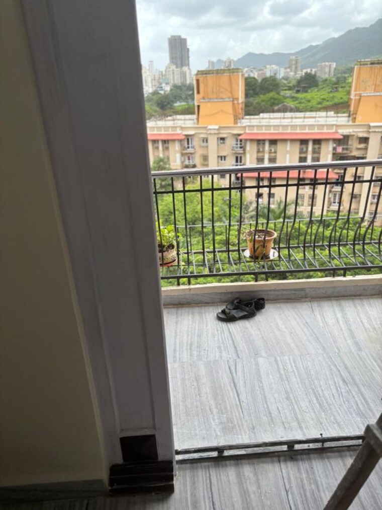 Balcony, raheja-garden-estate-kokanipada 2 Bedroom 105 Sq.Ft. Apartment In Kokanipada Thane 10694984