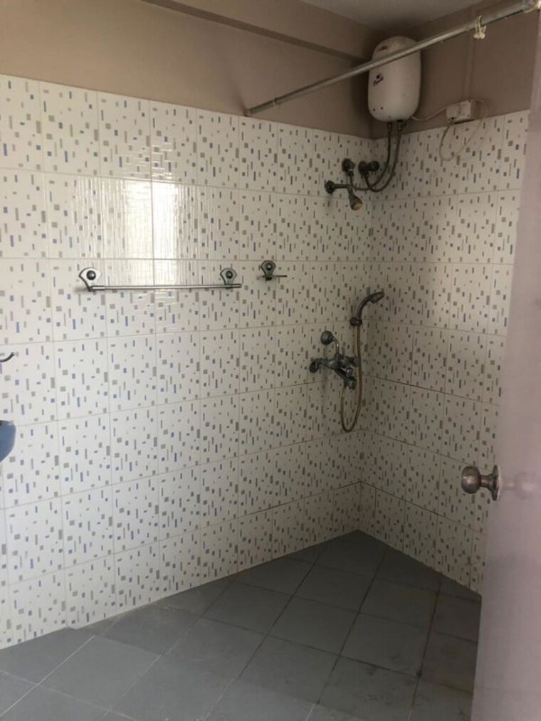 Bathroom, nibbana-apartments 5 Bedroom 5500 Sq.Ft. Apartment In Bandra West Mumbai 10694992